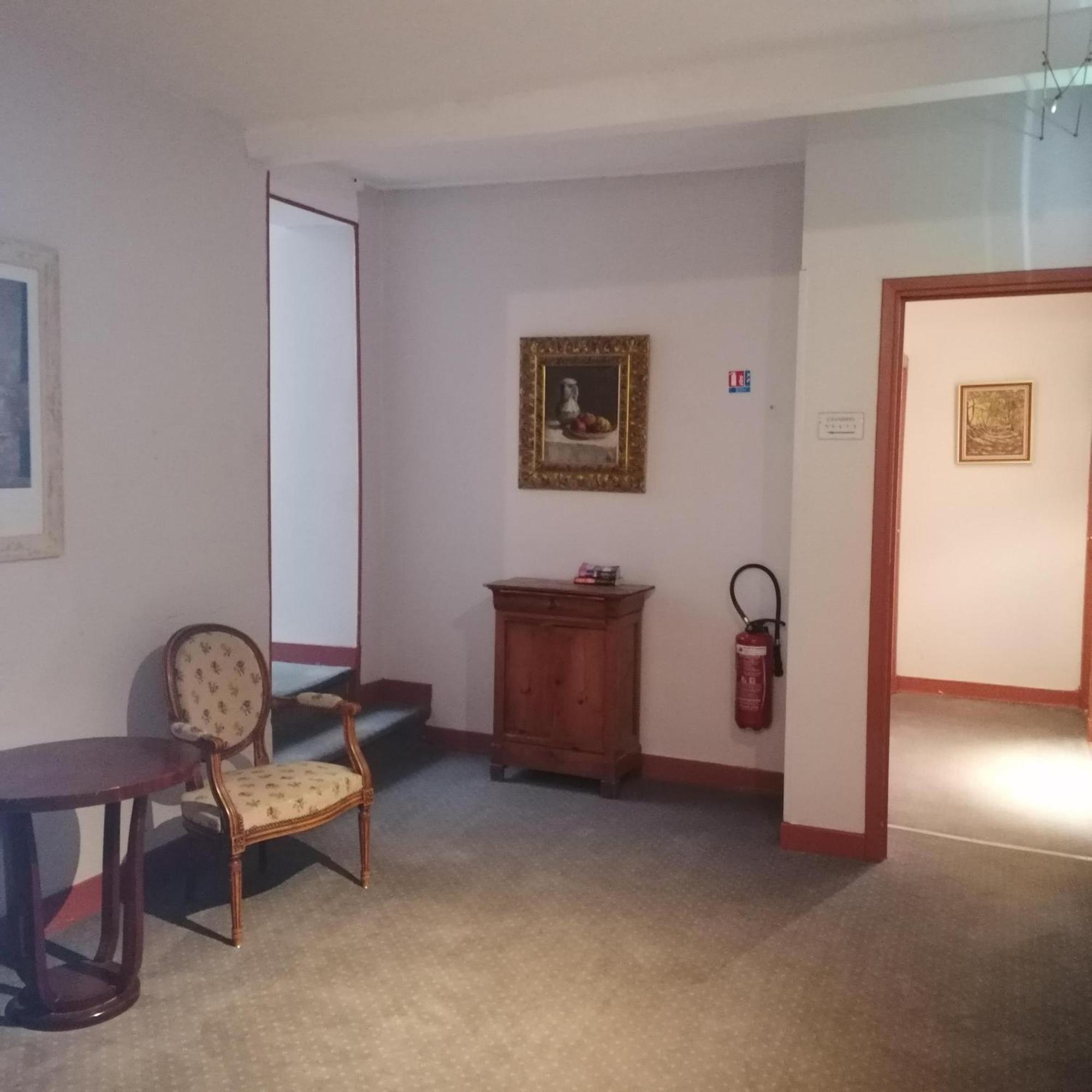 Hotel Le Normandy Beaumont-de-Lomagne Exteriör bild
