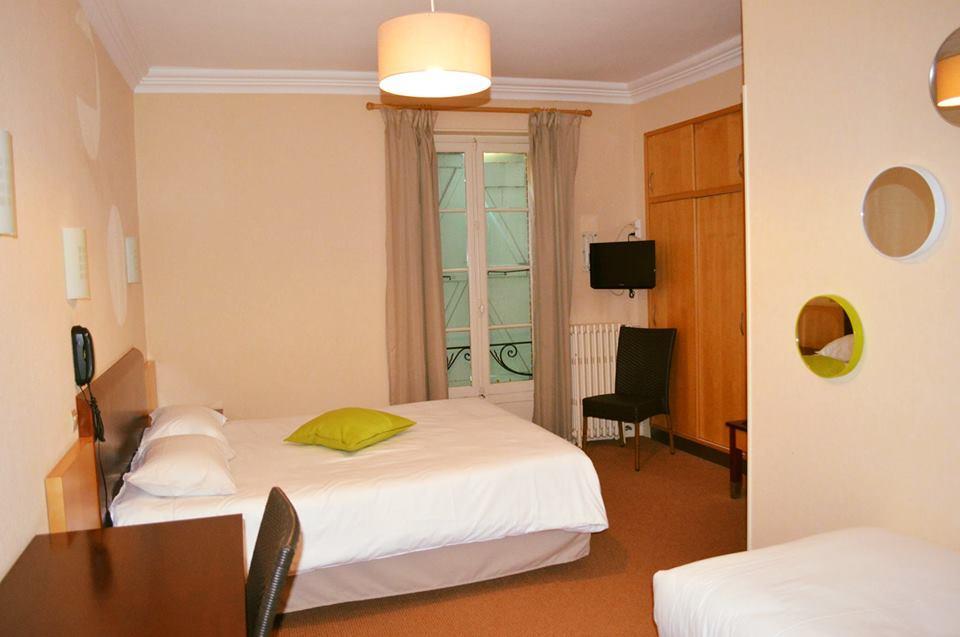Hotel Le Normandy Beaumont-de-Lomagne Exteriör bild